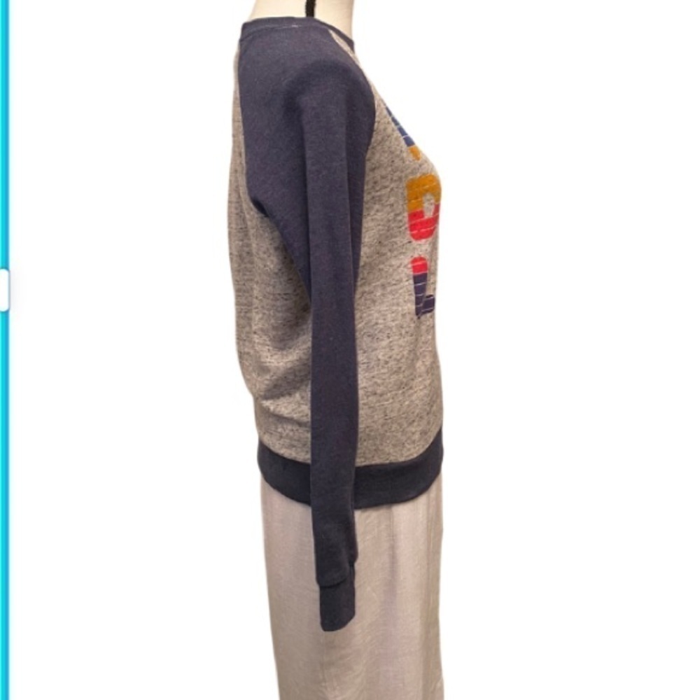 DISNEY Wonderland Lightweight Sweatshirt Top Small - Picture 3 of 4